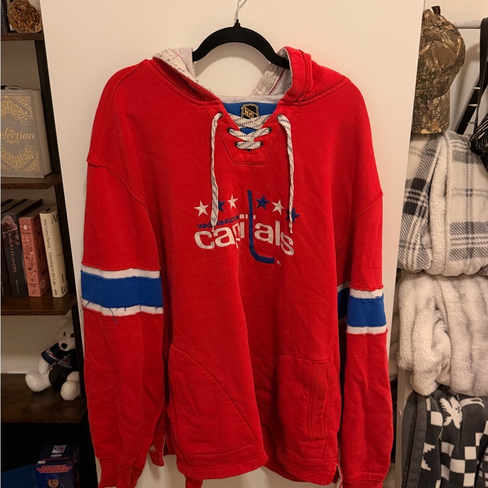 Washington Capitals Red Lace-Up Hooded Sweater